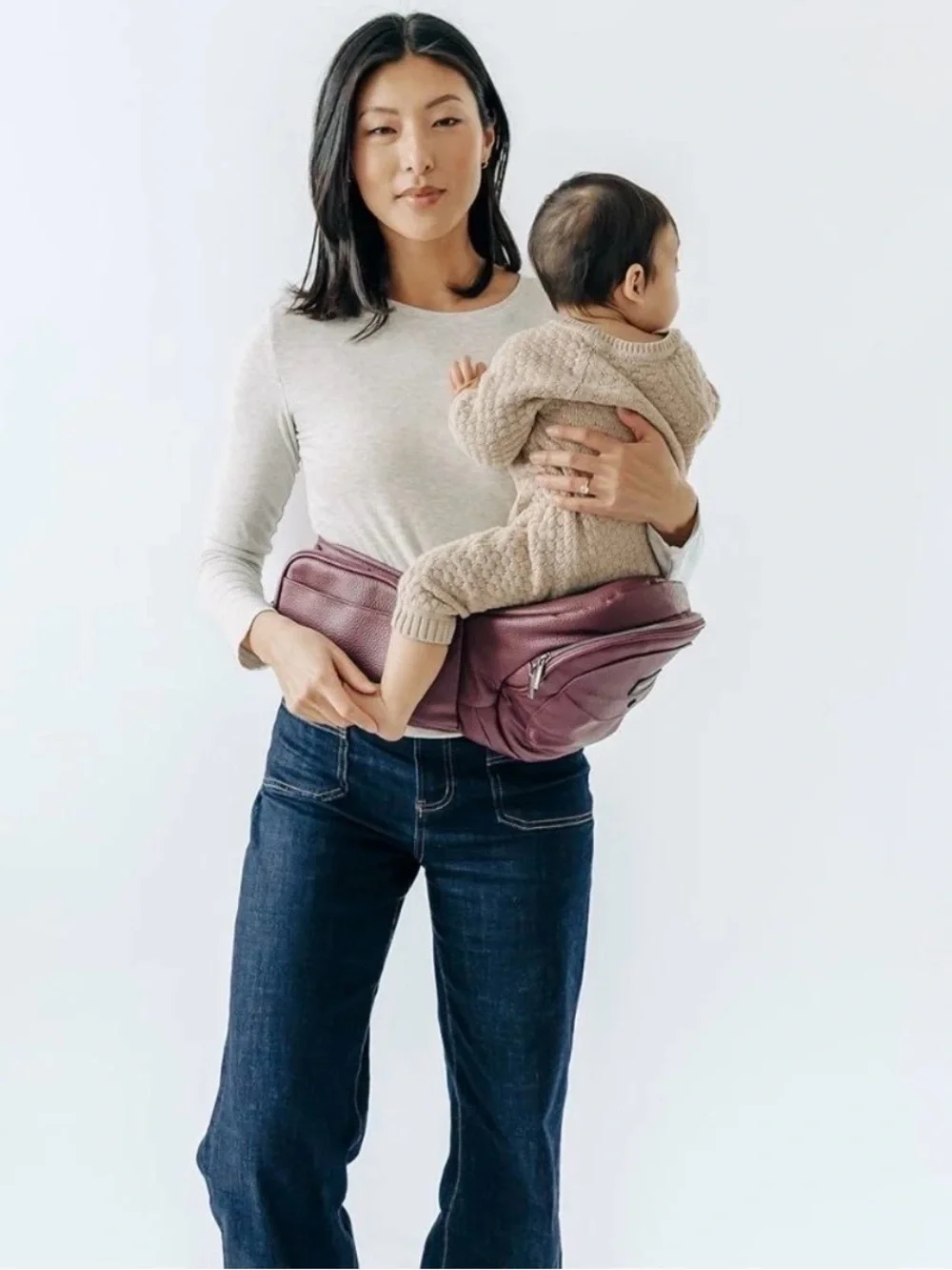 The Tushbaby hip carrier in Mulberry NWT